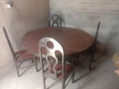 wooden dining Table is for Sale