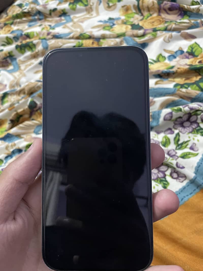 Apple iPhone 13 4