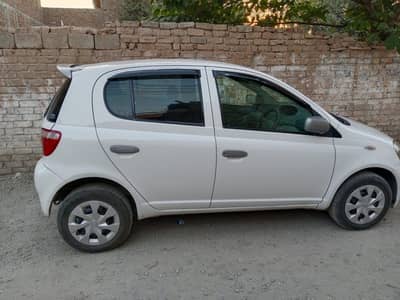 Toyota Vitz 2001