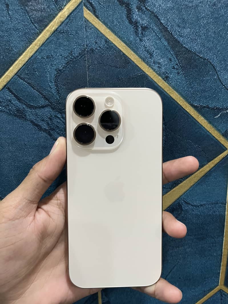 Iphone 16 pro 0