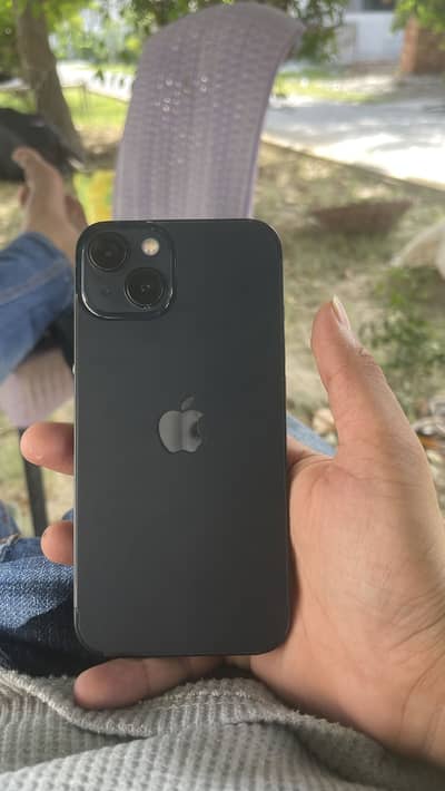 Apple iPhone 13