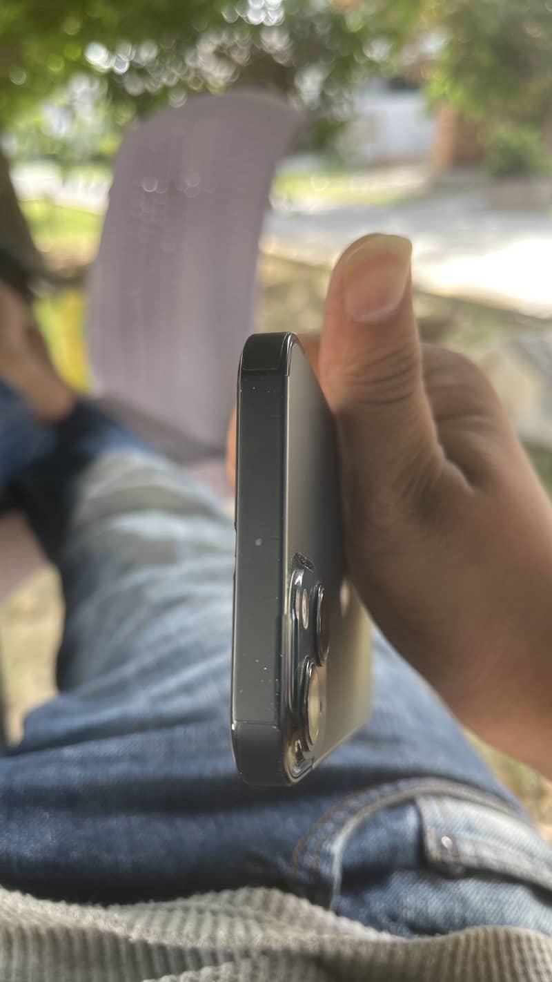 Apple iPhone 13 1