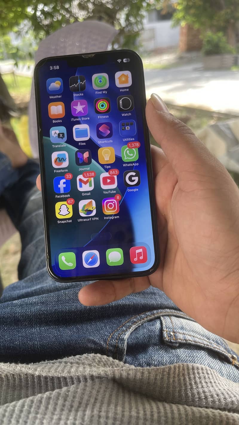 Apple iPhone 13 3