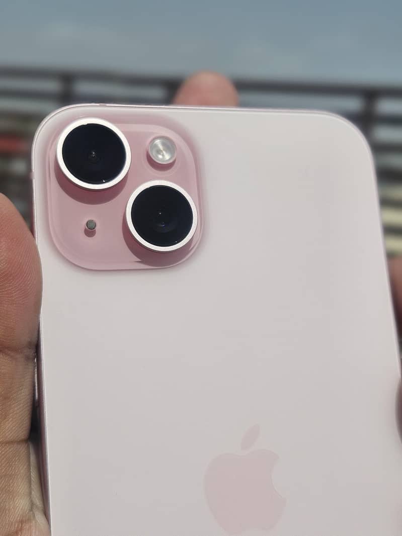 iPhone 15 Plus 1