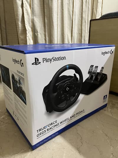 Logitech G923 Racing Wheel