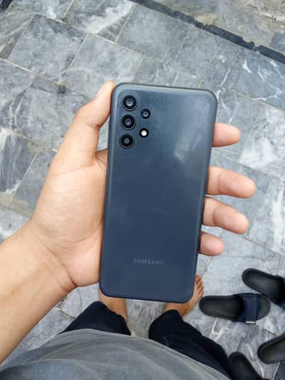 samsung a 13 4 gb ram 128 gb rom with box gud condition for sale
