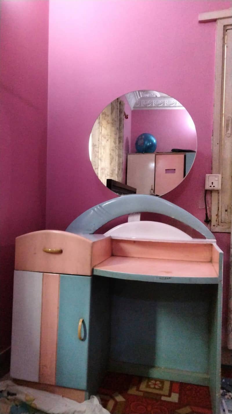 Dressing table 1