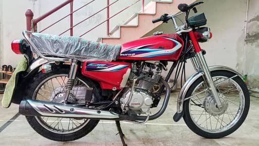 Honda CG 125 Model 2014 - Karachi number