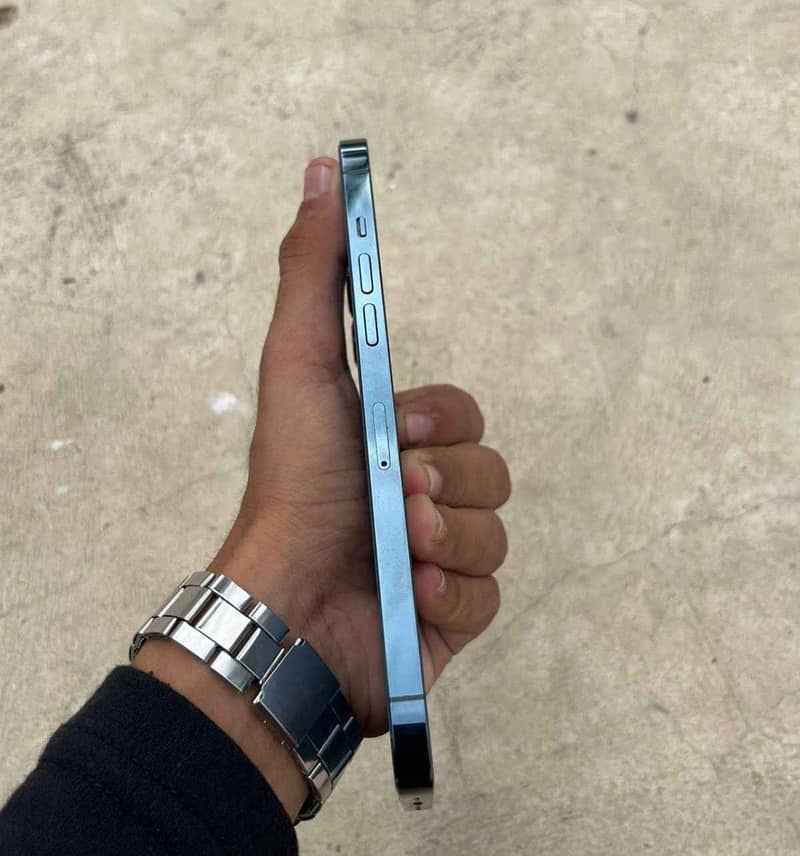 iphone 12 pro max 1