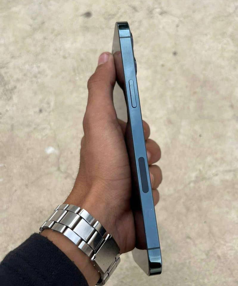 iphone 12 pro max 3