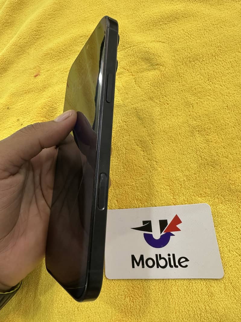 iPhone 16 pro max 5