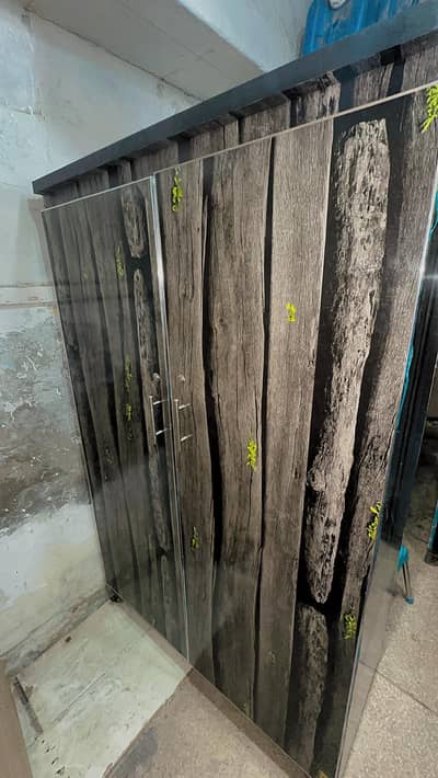 Stylish 4×6 Wardrobe with Locker & Foldable Shelves | Premium Design