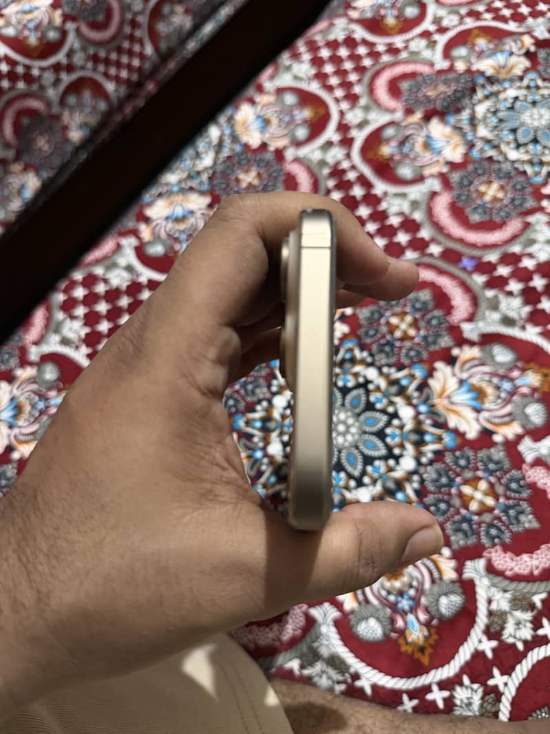 iPhone 16 pro max 2