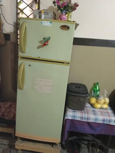 SINGER REFRIGERATOR
