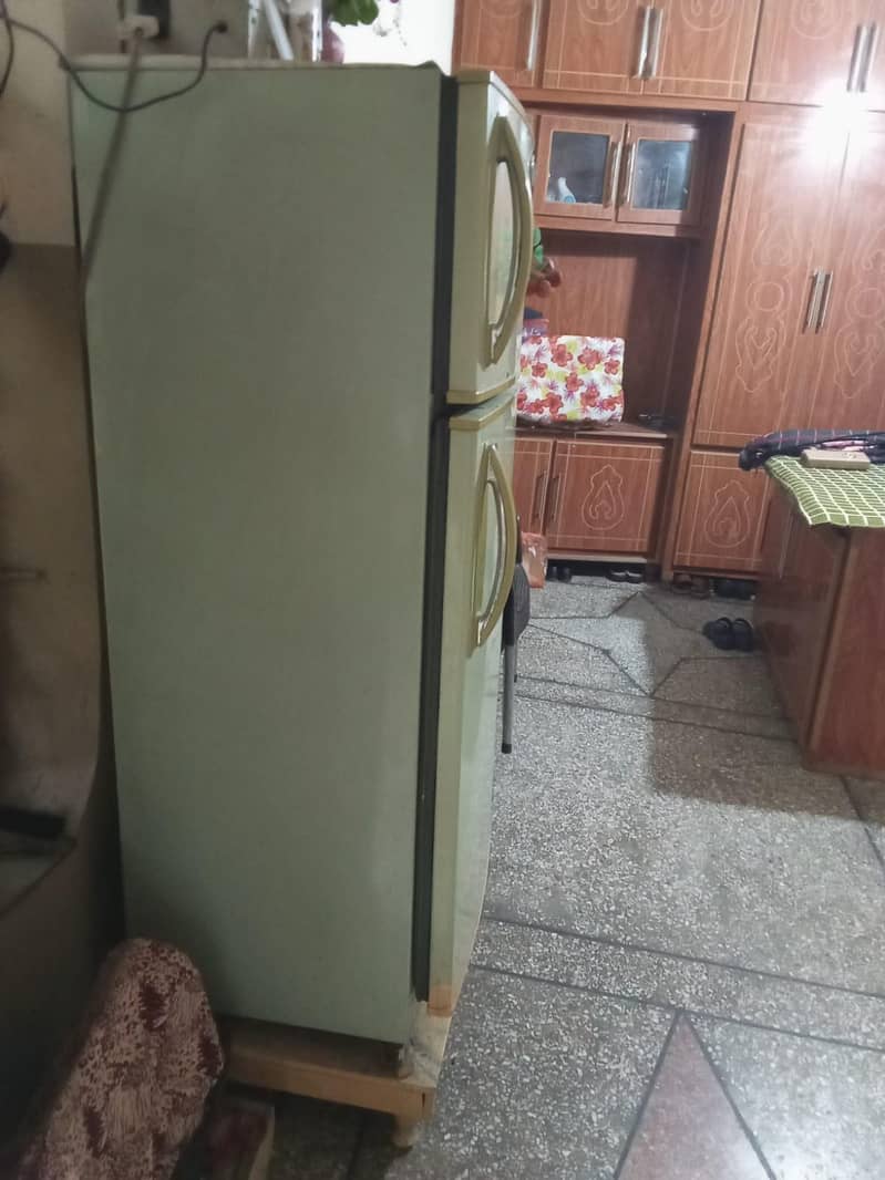 SINGER REFRIGERATOR 3