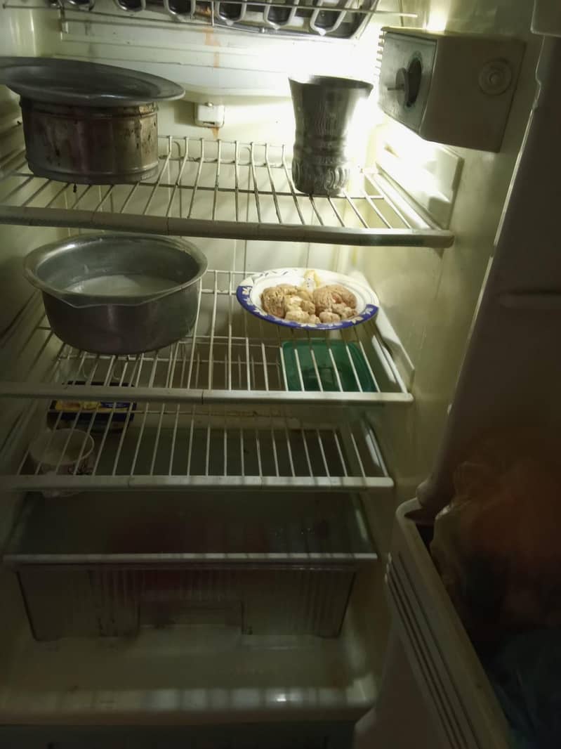 SINGER REFRIGERATOR 4