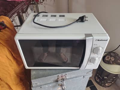 National 20L microwave 10/10 | white color