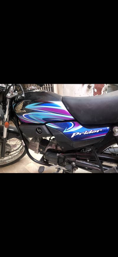 Honda pridor 100  model 2025