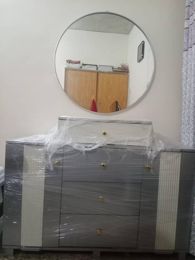 Bed Set, Dressing table 7