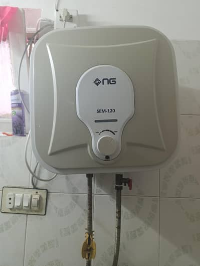 Instant geyser