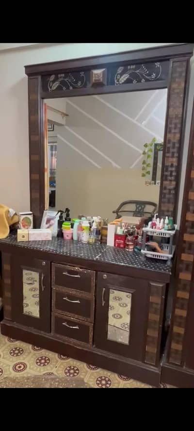 Dresser with mirror
