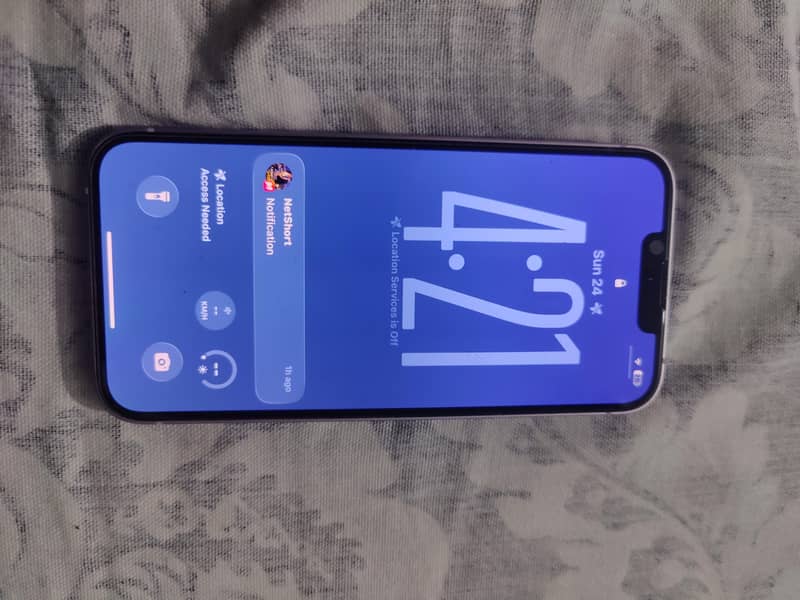 iPhone 14 3