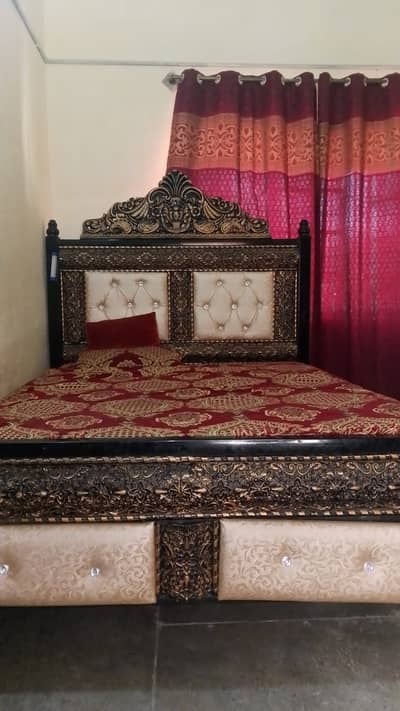 Furniture/ron Bed/ Bed/ Double Bed [for Urgent Sale]