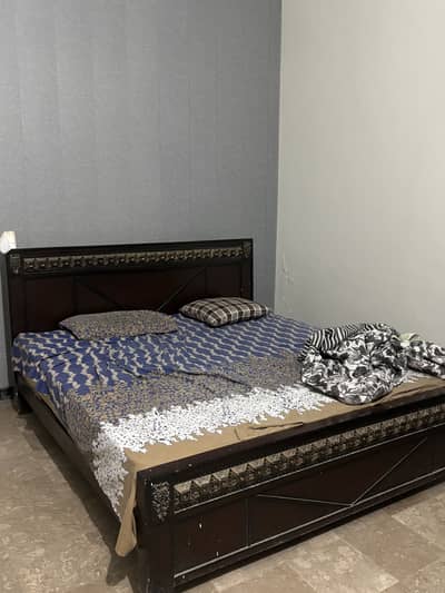 Queen Size Wooden Bed
