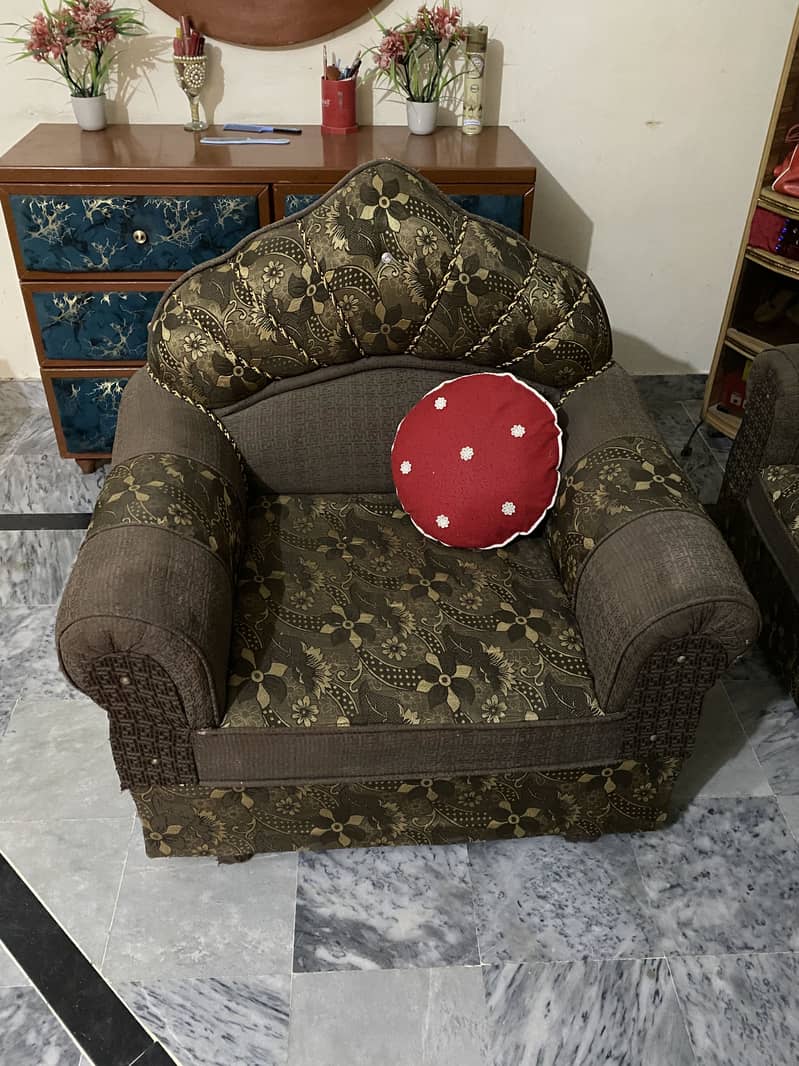Comfortable Sofa Set 1