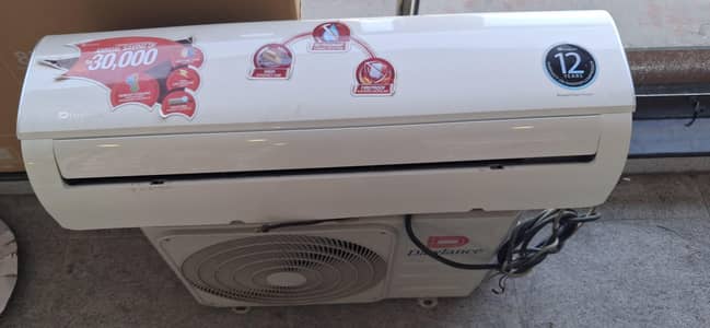 Dawlance neat clean split ac inverter heat cool