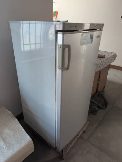 KENWOOD Front door Freezer KVF-136