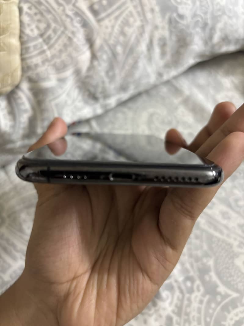 iPhone XS Max 2