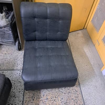 Sofa (Black)