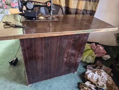 Sewing Machine Stand