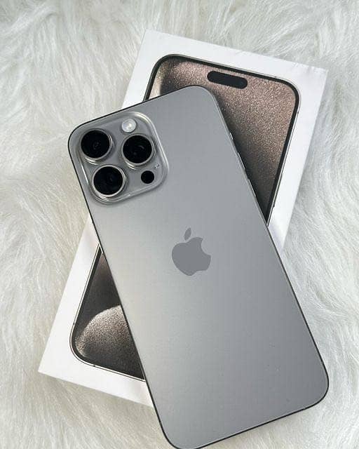 iPhone 15 Pro Max 0