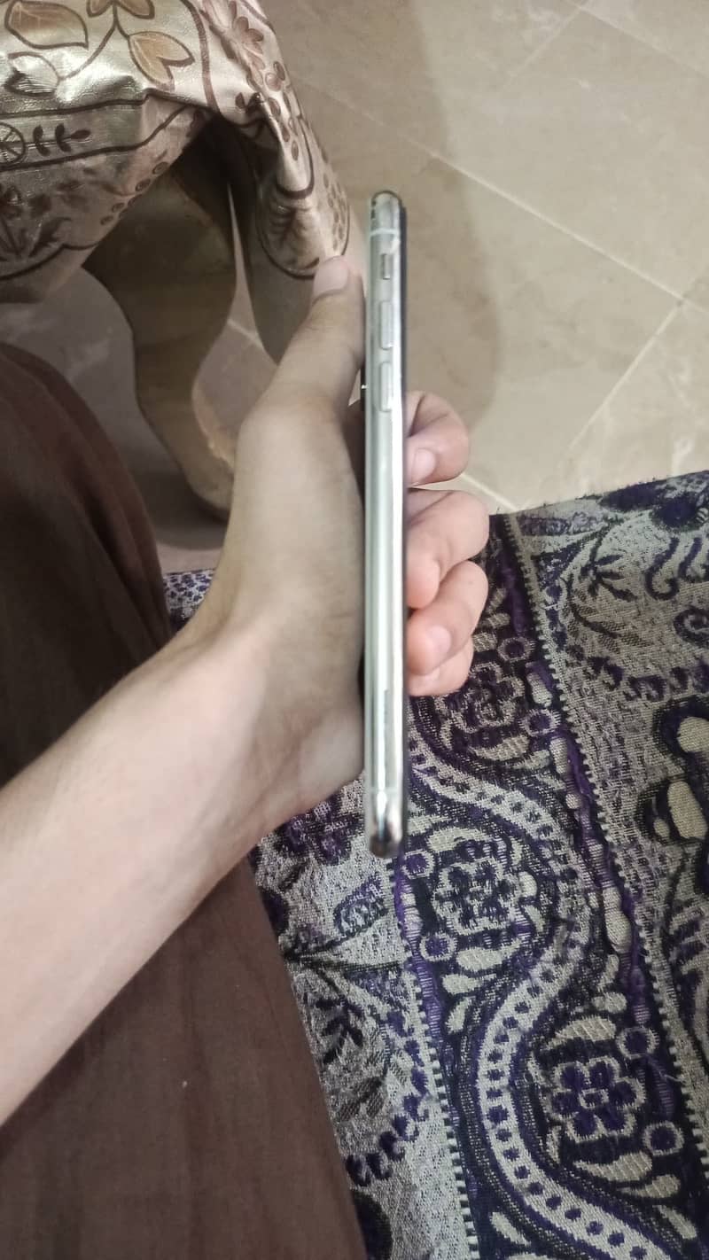 Apple iPhone X 2