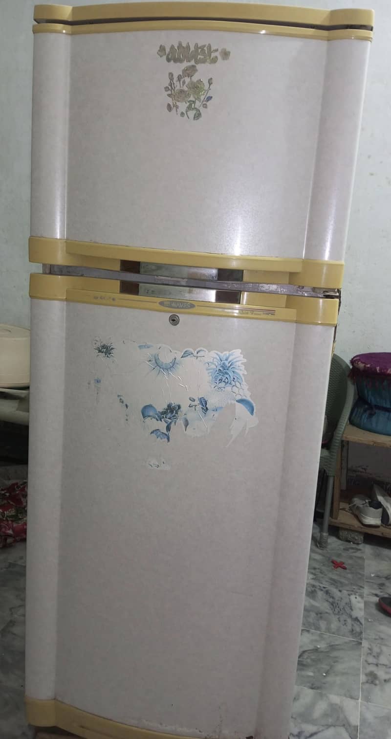 waves refrigerator 0