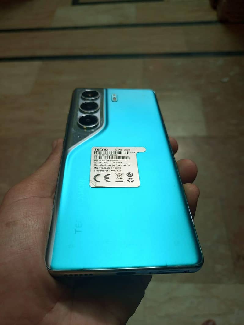 Tecno camon 40pro 1