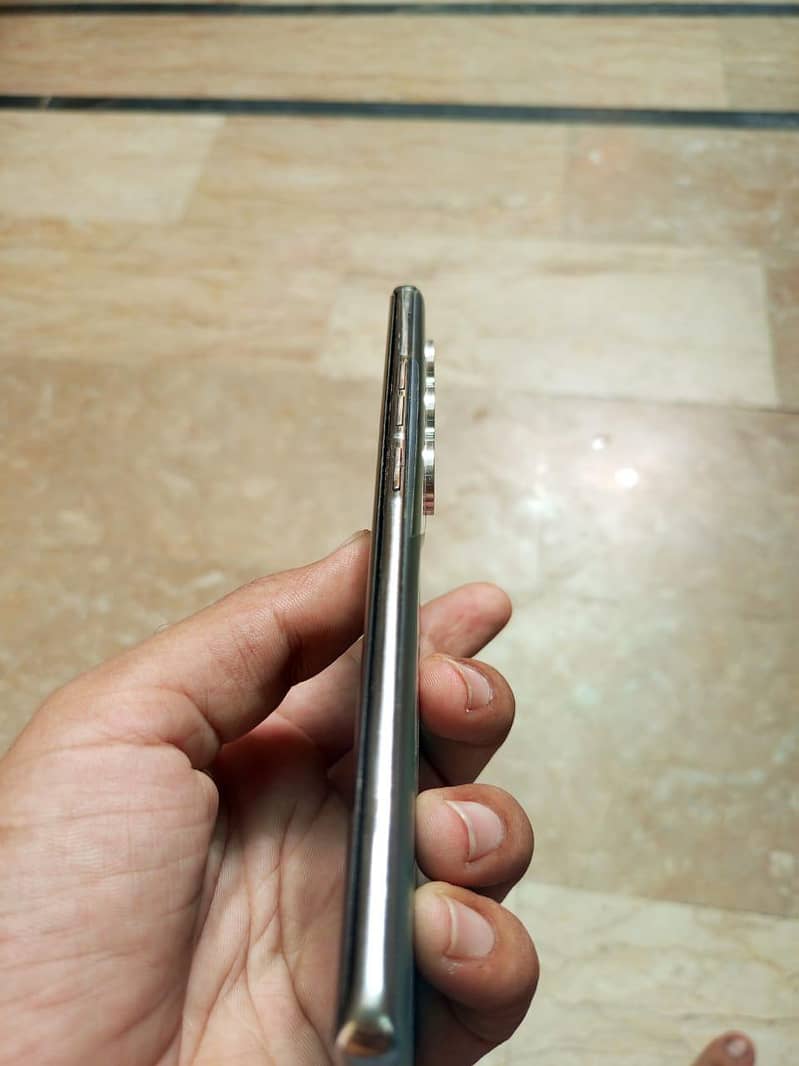 Tecno camon 40pro 6