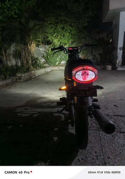 United 125