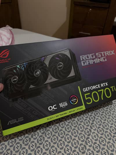 Asus rog strix RTX 5070ti 16gb graphics card rgb