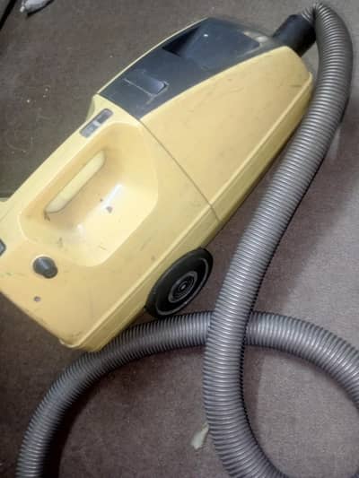 vaccum cleaner for urgent sale