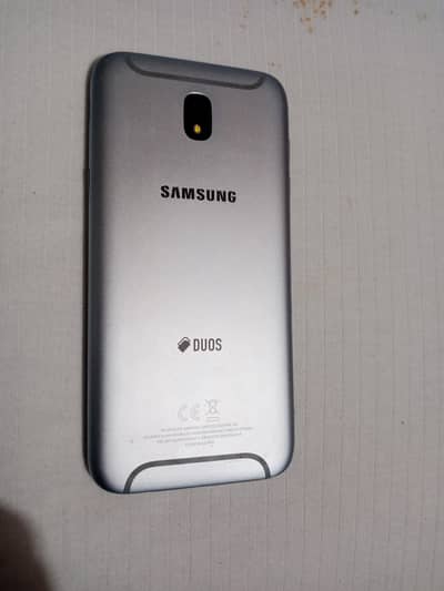 Samsung Galaxy J5 Pro 2GB Ram 32GB ROm Dual sim pTa official approved.