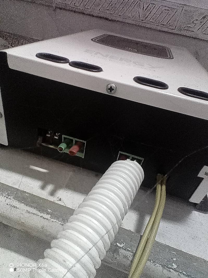 mppt charge controller 1