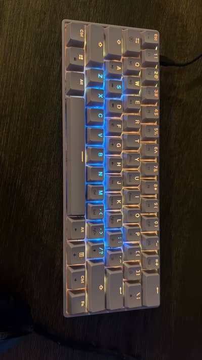 HK GAMING Gk61 YELLOW SWITCHES