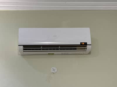 Haier 1.5 ton Non-Inverter AC