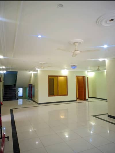 DHA PH 8 500YD BUNGALOW UPPER PORTION FOR RENT