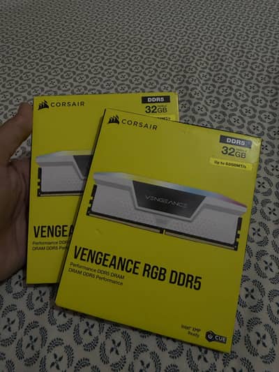 Corsair VENGEANCE RGB DDR5 16gbx2 Ram