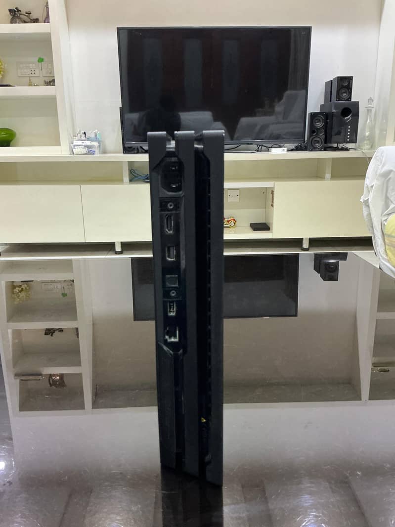 PS4 Pro 1TB 2