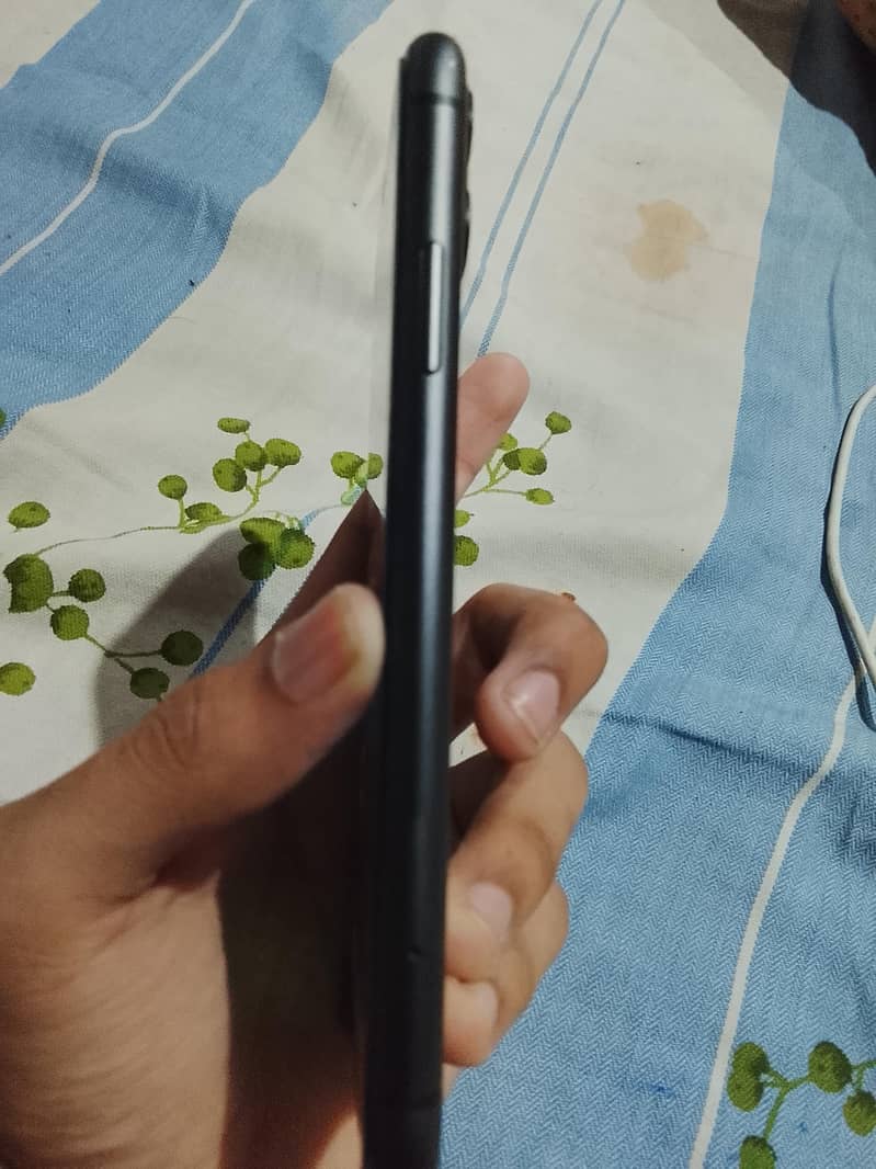 iphone 11 4